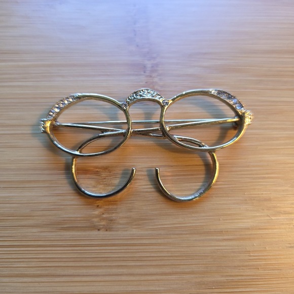1928 Jewelry - Vintage 1928 Signed Gold Tone Rhinestone Eyeglasses Spectacles Glasses Brooch
